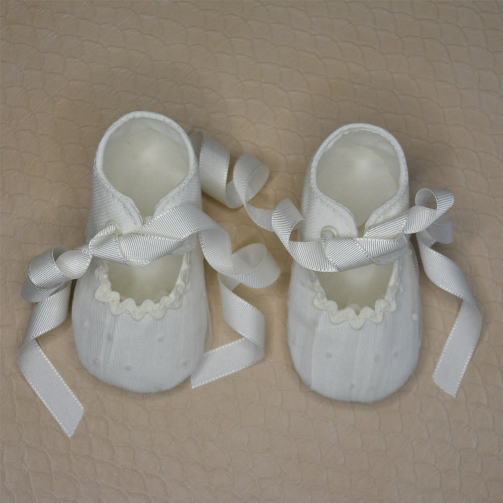 Pique and tulle baptism shoes